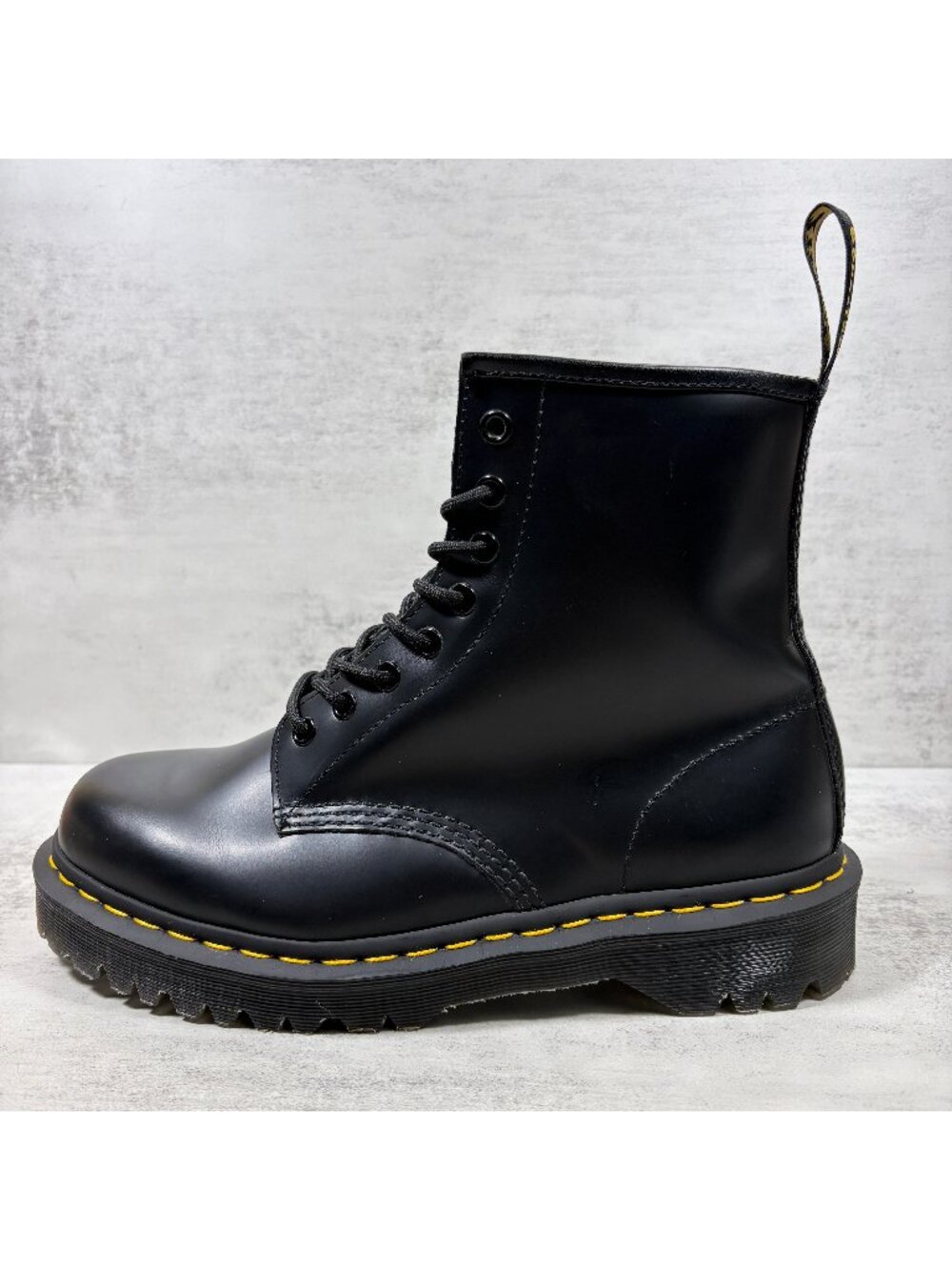 Dr Martens 1460 Bex Smooth Leather Lace Up Boots - Men's Size 9 / Womens' 10